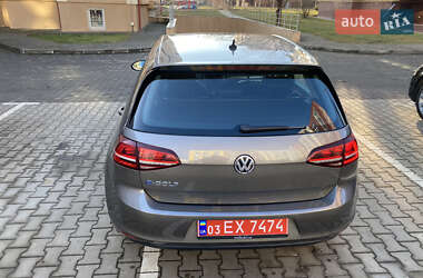 Хетчбек Volkswagen e-Golf 2015 в Чернівцях