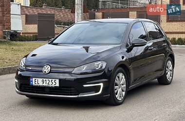 Хетчбек Volkswagen e-Golf 2015 в Рівному