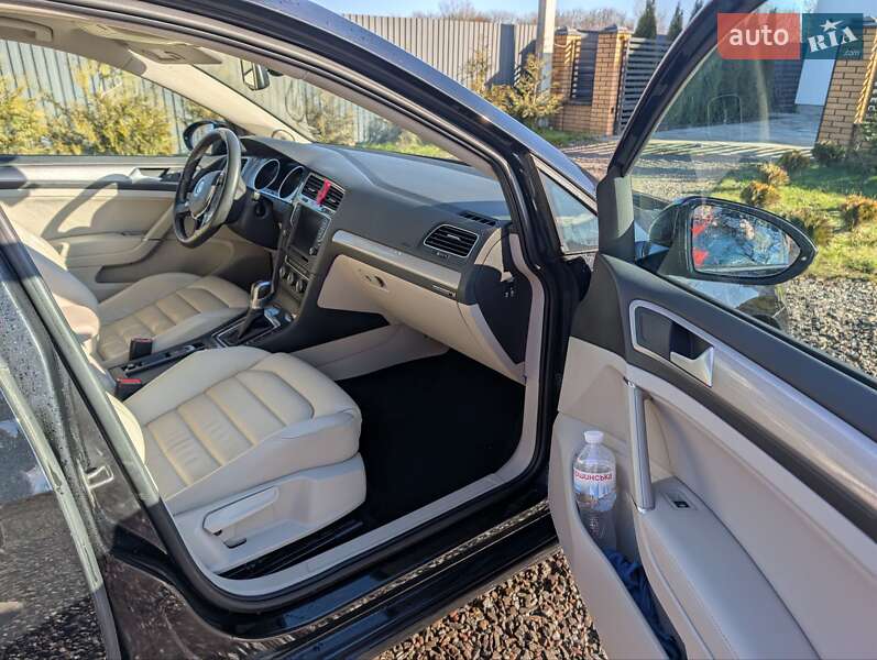 Хэтчбек Volkswagen e-Golf 2015 в Ужгороде фото 4 Хэтчбек Volkswagen e-Golf 2015 в Ужгороде