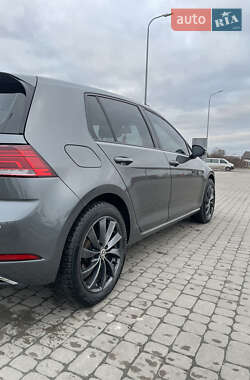 Хэтчбек Volkswagen e-Golf 2017 в Львове