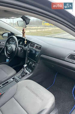 Хэтчбек Volkswagen e-Golf 2017 в Львове