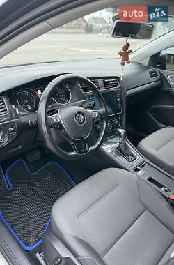 Хэтчбек Volkswagen e-Golf 2017 в Львове