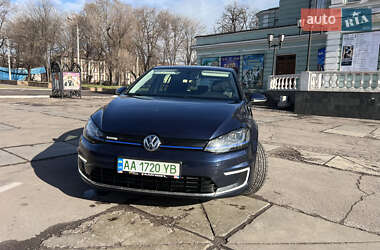 Хетчбек Volkswagen e-Golf 2015 в Дніпрі