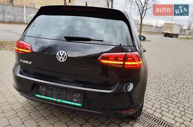 Хетчбек Volkswagen e-Golf 2016 в Києві