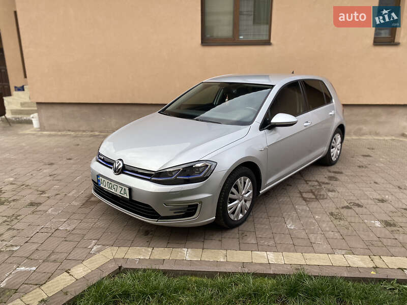 Хетчбек Volkswagen e-Golf 2019 в Ужгороді