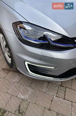 Хетчбек Volkswagen e-Golf 2019 в Ужгороді