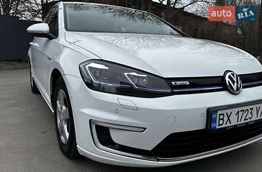 Хетчбек Volkswagen e-Golf 2017 в 