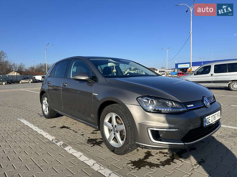 Хетчбек Volkswagen e-Golf 2014 в Чернівцях
