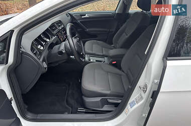 Хетчбек Volkswagen e-Golf 2017 в 