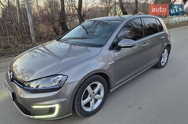 Хэтчбек Volkswagen e-Golf 2015 в Виннице