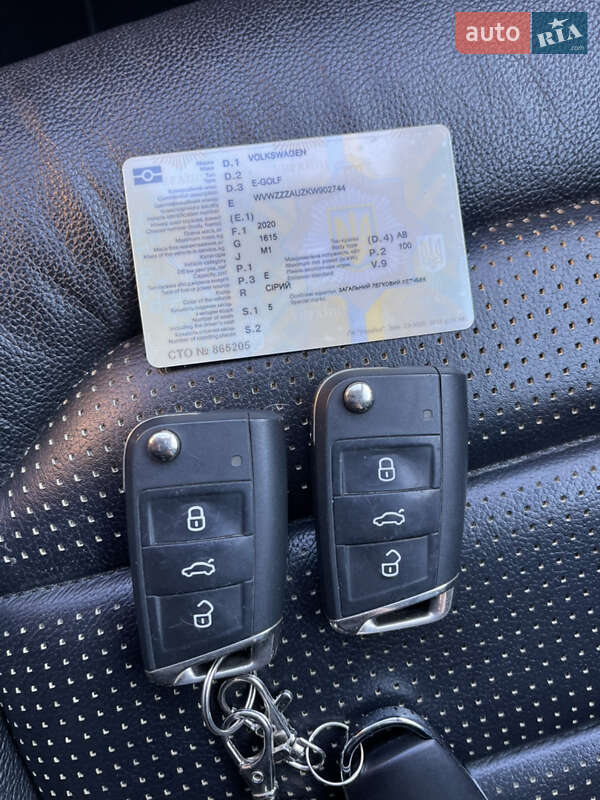 Хетчбек Volkswagen e-Golf 2018 в Тернополі