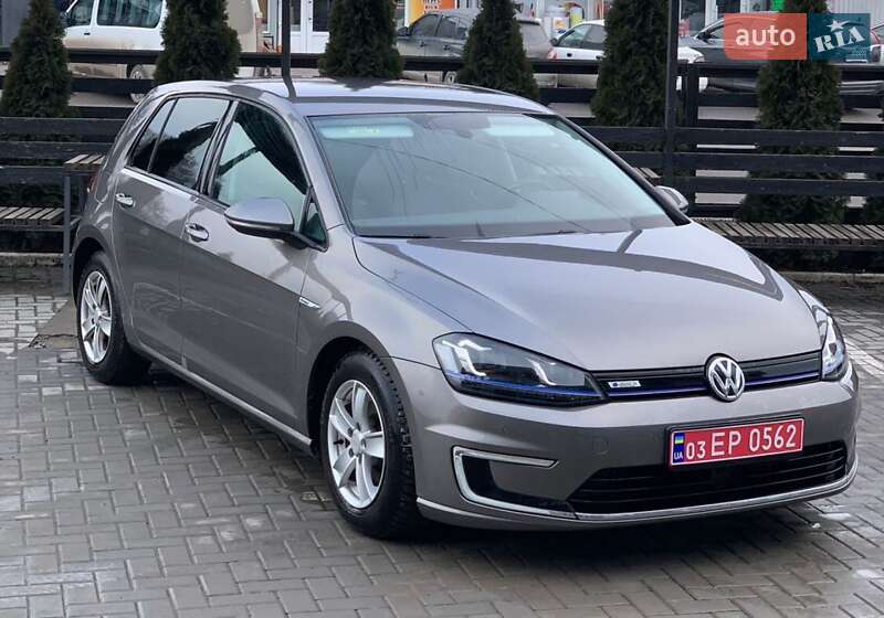 Хэтчбек Volkswagen e-Golf 2015 в 