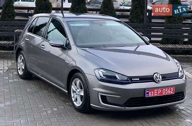Хэтчбек Volkswagen e-Golf 2015 в 