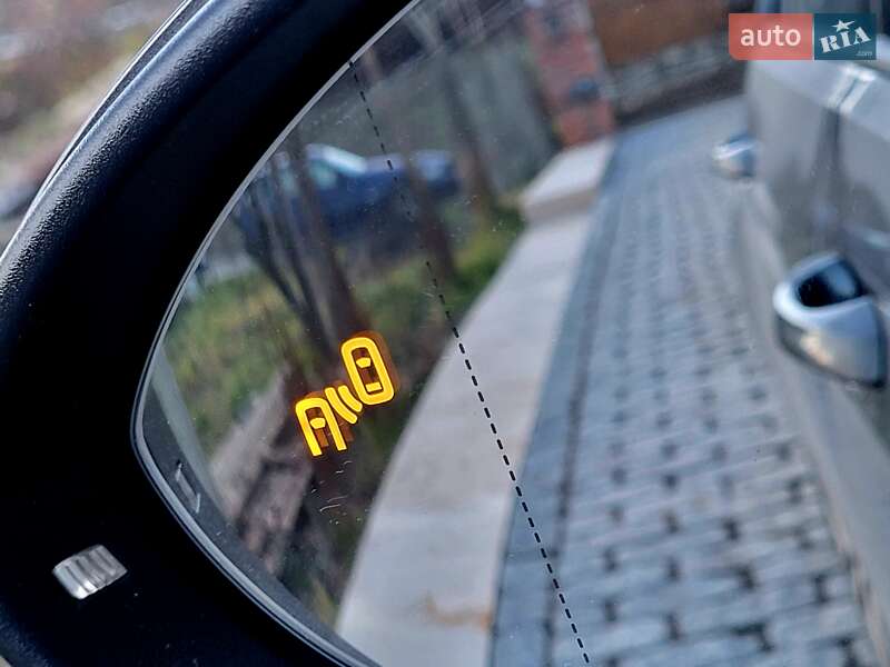 Хетчбек Volkswagen e-Golf 2018 в Ужгороді