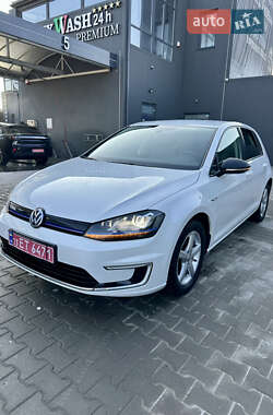 Хэтчбек Volkswagen e-Golf 2014 в Львове