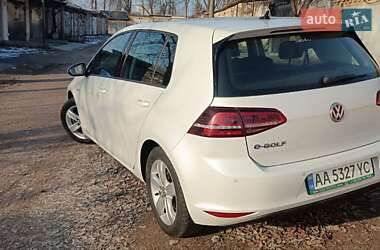 Хэтчбек Volkswagen e-Golf 2014 в Кропивницком