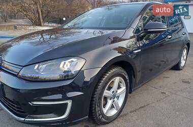 Хэтчбек Volkswagen e-Golf 2015 в Киеве