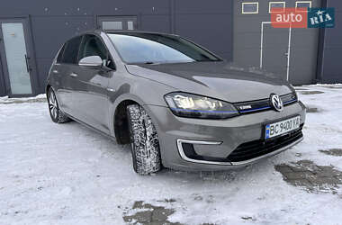 Хэтчбек Volkswagen e-Golf 2015 в Малине