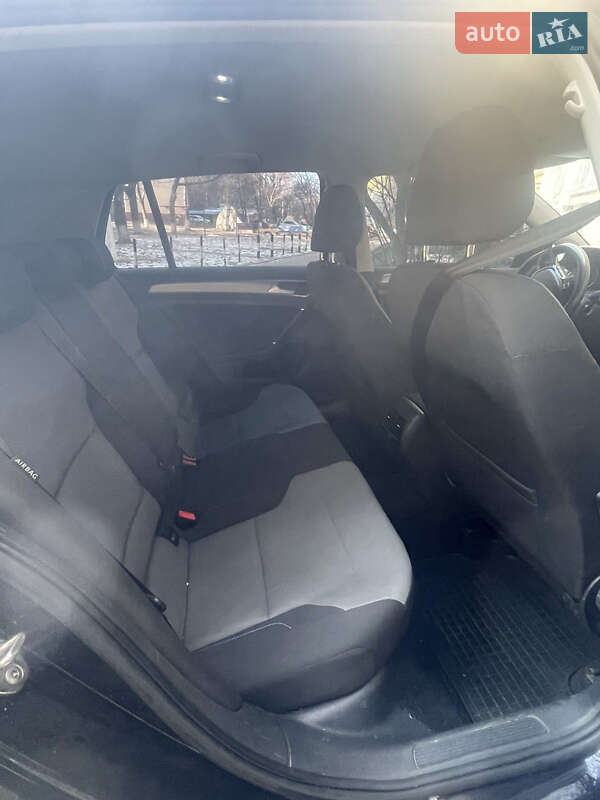 Хетчбек Volkswagen e-Golf 2014 в Полтаві