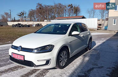 Хэтчбек Volkswagen e-Golf 2014 в Радехове