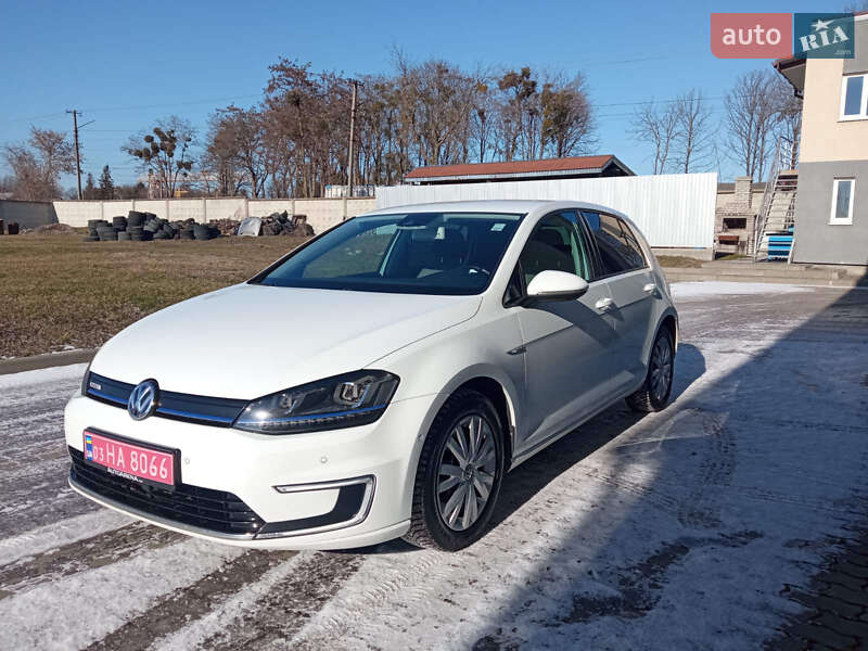 Хэтчбек Volkswagen e-Golf 2014 в Радехове