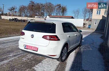 Хэтчбек Volkswagen e-Golf 2014 в Радехове