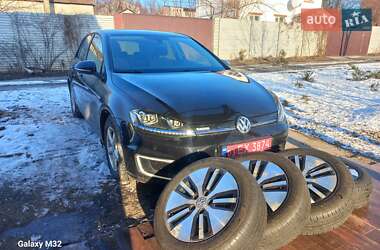 Хетчбек Volkswagen e-Golf 2015 в Дніпрі