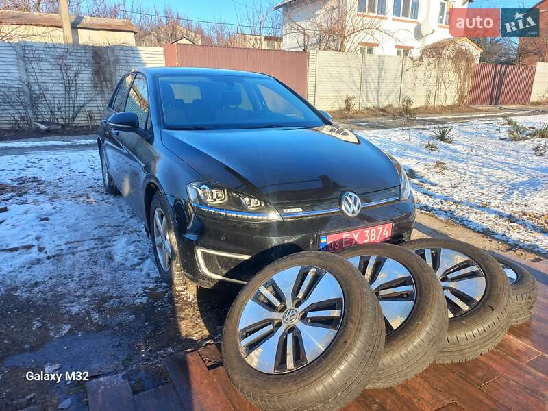 Хэтчбек Volkswagen e-Golf 2015 в Днепре