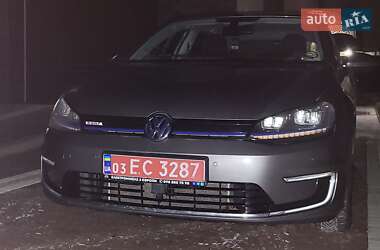 Хетчбек Volkswagen e-Golf 2015 в 