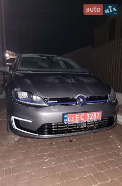 Хетчбек Volkswagen e-Golf 2015 в 