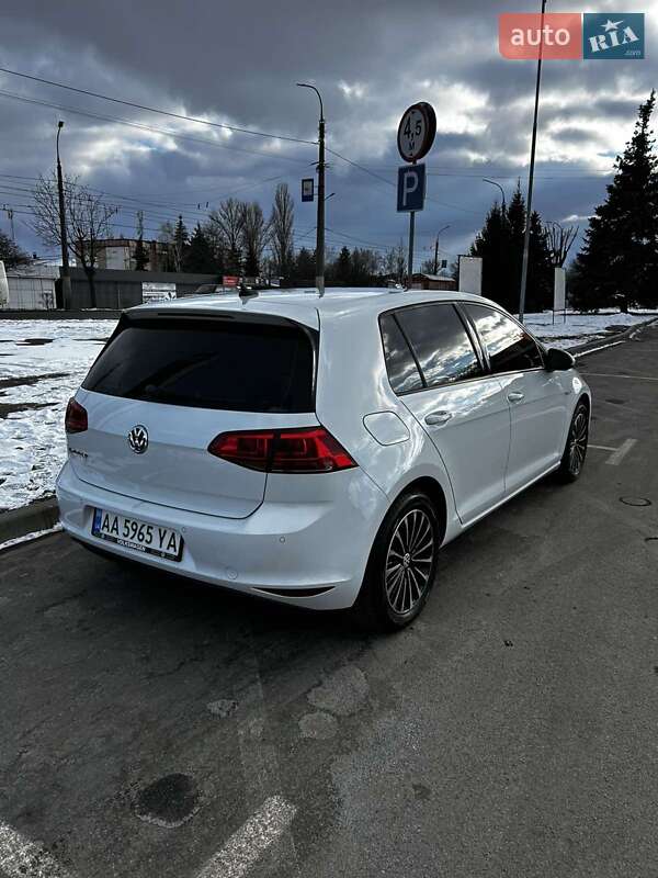 Хетчбек Volkswagen e-Golf 2015 в Черкасах