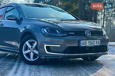 Хэтчбек Volkswagen e-Golf 2015 в 