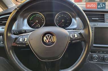 Хетчбек Volkswagen e-Golf 2015 в 