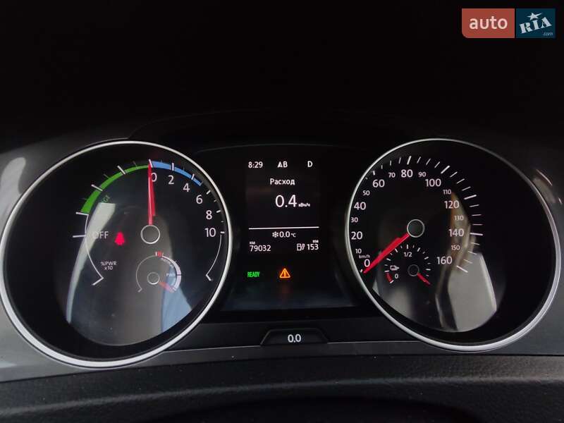 Хэтчбек Volkswagen e-Golf 2015 в Черновцах