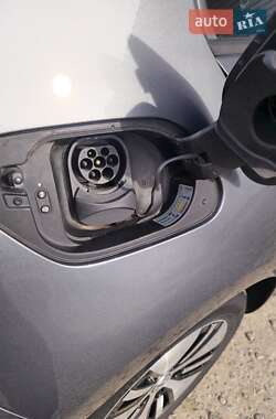 Хэтчбек Volkswagen e-Golf 2020 в 