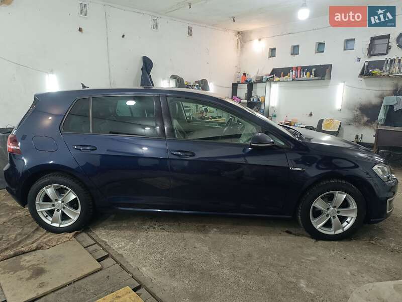 Хэтчбек Volkswagen e-Golf 2016 в Ровно фото 25 Хэтчбек Volkswagen e-Golf 2016 в Ровно