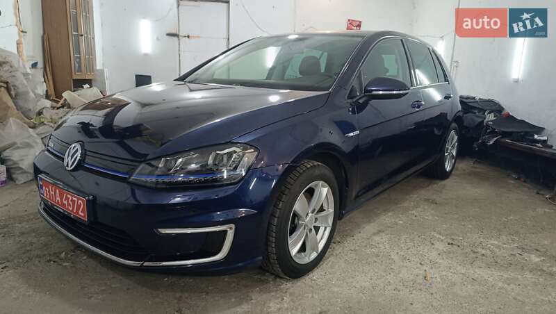 Хэтчбек Volkswagen e-Golf 2016 в Ровно фото 33 Хэтчбек Volkswagen e-Golf 2016 в Ровно