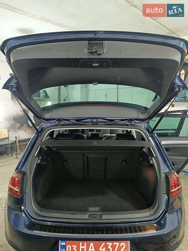 Хэтчбек Volkswagen e-Golf 2016 в Ровно фото 68 Хэтчбек Volkswagen e-Golf 2016 в Ровно