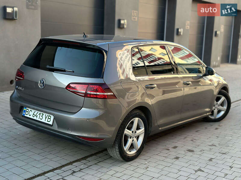Хэтчбек Volkswagen e-Golf 2014 в Каменец-Подольском