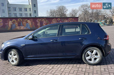Хетчбек Volkswagen e-Golf 2015 в 