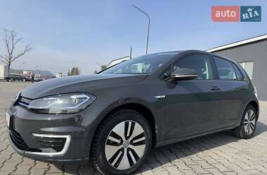 Хетчбек Volkswagen e-Golf 2021 в 