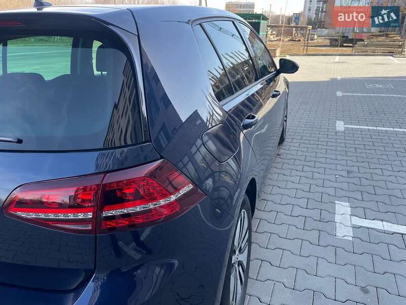 Хетчбек Volkswagen e-Golf 2015 в Хмельницькому