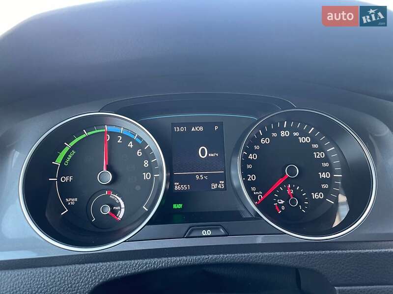 Хетчбек Volkswagen e-Golf 2015 в Хмельницькому