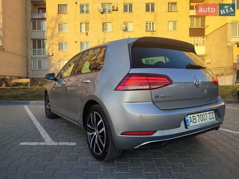 Хэтчбек Volkswagen e-Golf 2017 в Могилев-Подольске