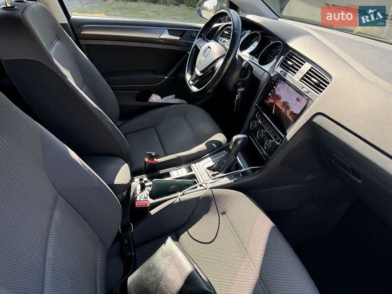 Хетчбек Volkswagen e-Golf 2020 в Рівному