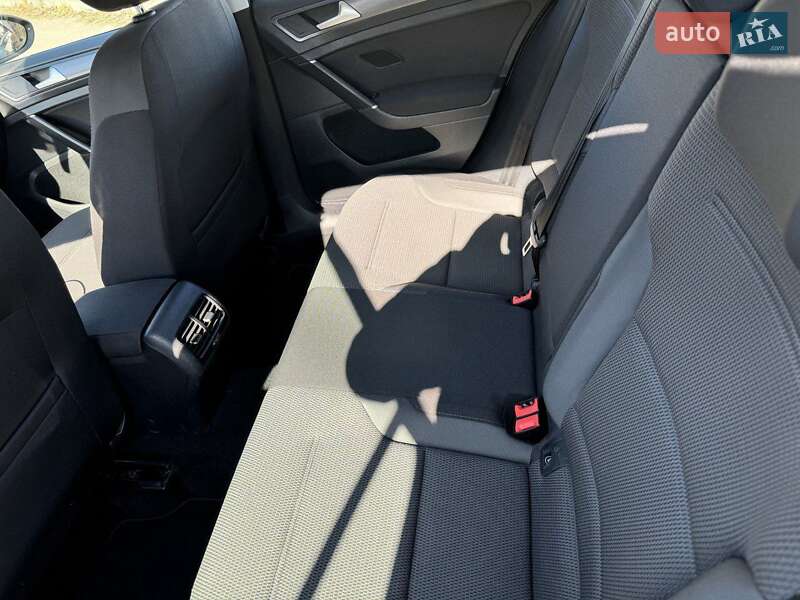Хетчбек Volkswagen e-Golf 2020 в Рівному