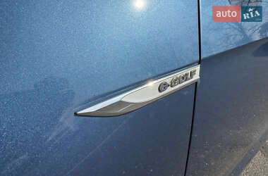 Хэтчбек Volkswagen e-Golf 2015 в 