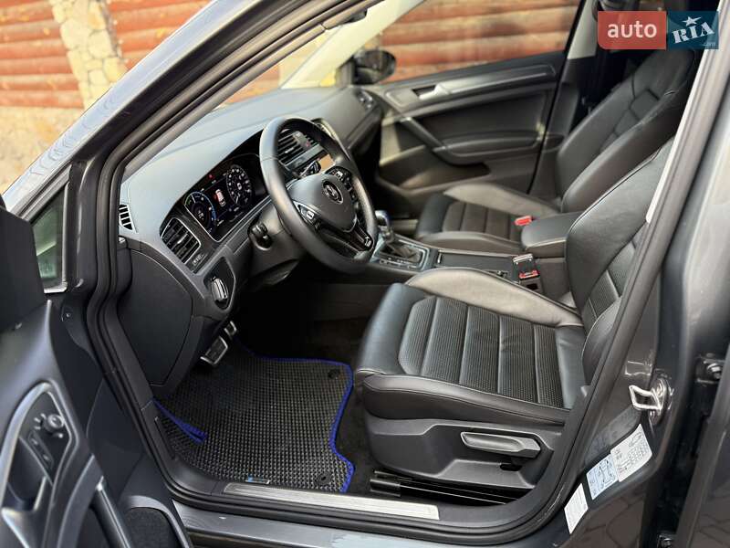 Хэтчбек Volkswagen e-Golf 2019 в Виннице