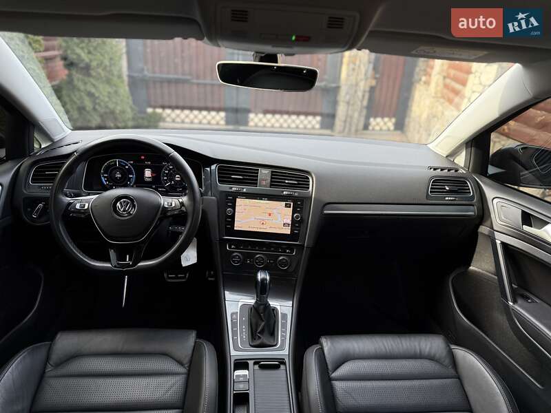Хэтчбек Volkswagen e-Golf 2019 в Виннице