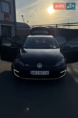 Хэтчбек Volkswagen e-Golf 2016 в 